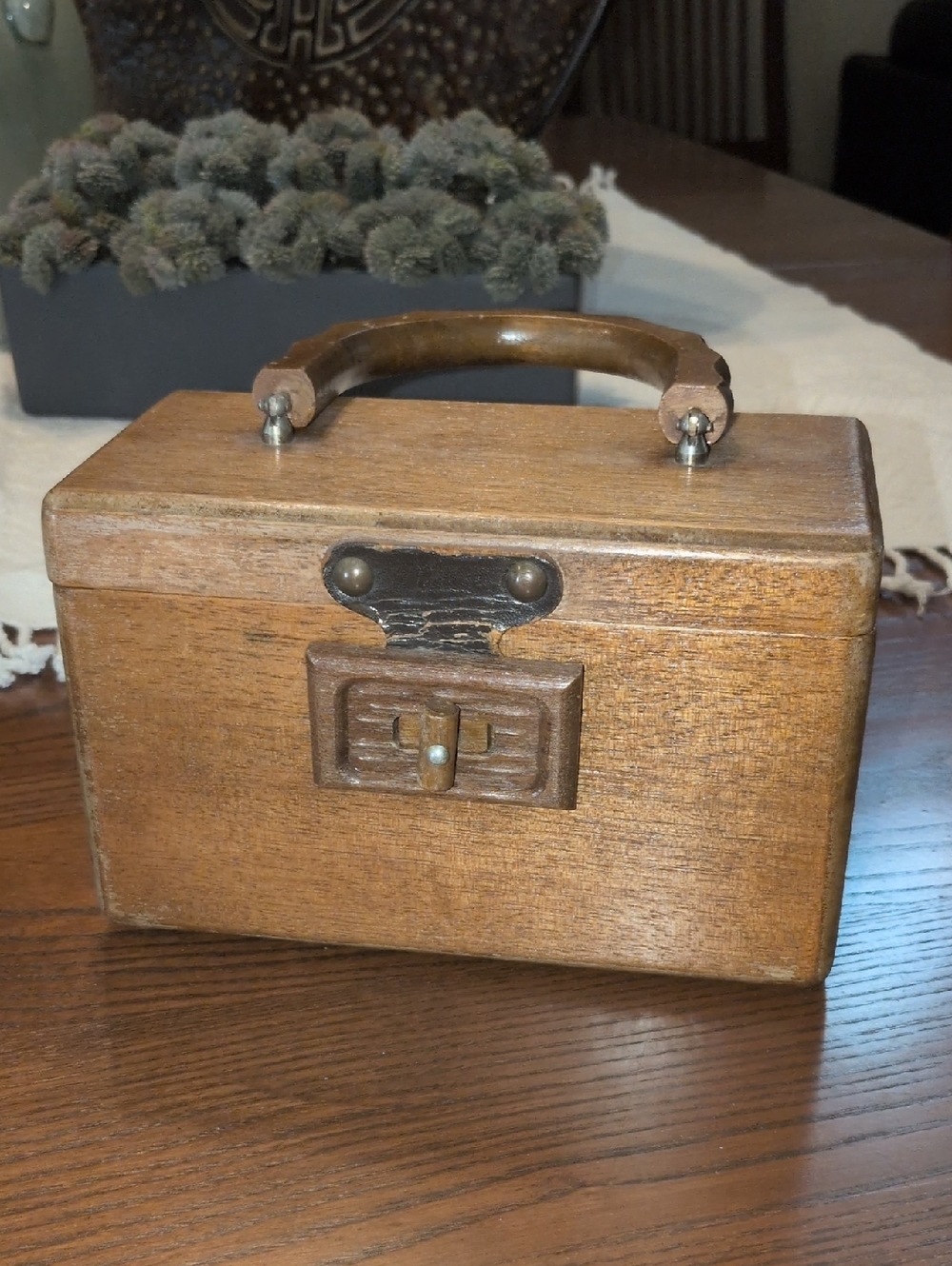 Darling Forsum Vintage Wooden Box Hangbag with Handle - Picture 2 of 11